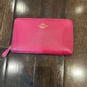 MAGENTA COACH WALLET